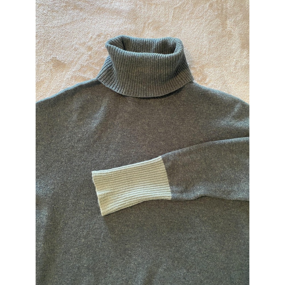 Max Studio Sweater Womens Medium Green-Gray 100% Cashmere‎ Turtleneck Classic